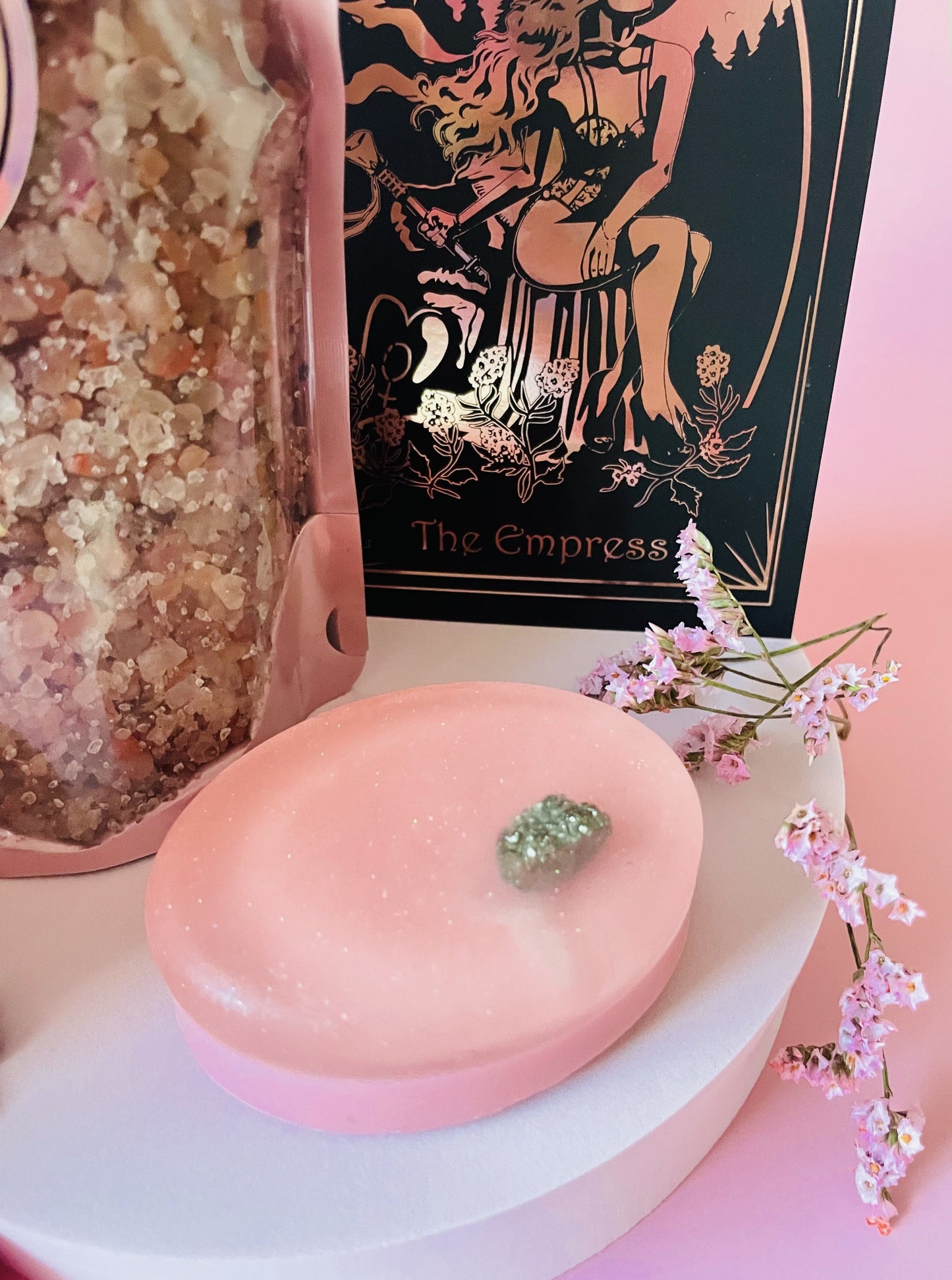 Jabón espiritual infundido con cristales para la abundancia y la creatividad - La Emperatriz